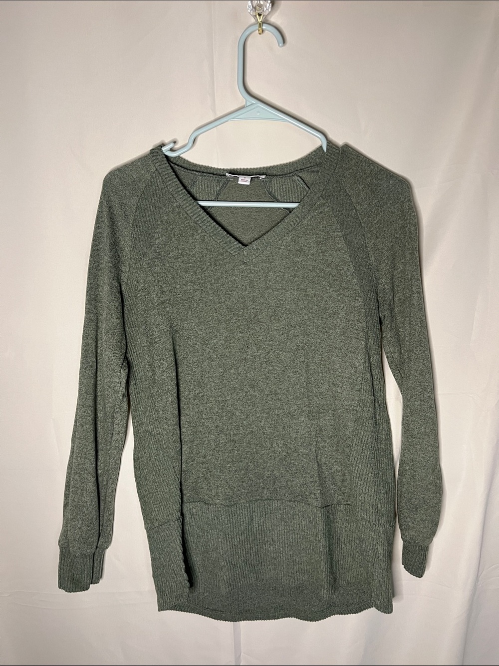 Women's V-Neck Knit Top - Olive Green